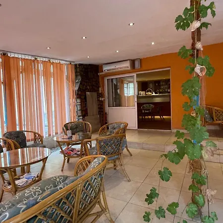 Gæstehus Orange House 3*