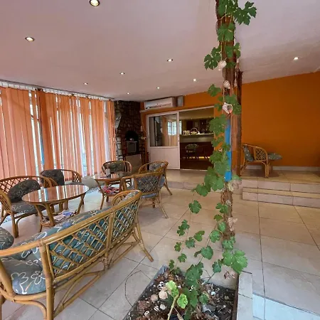 Guest house Orange House